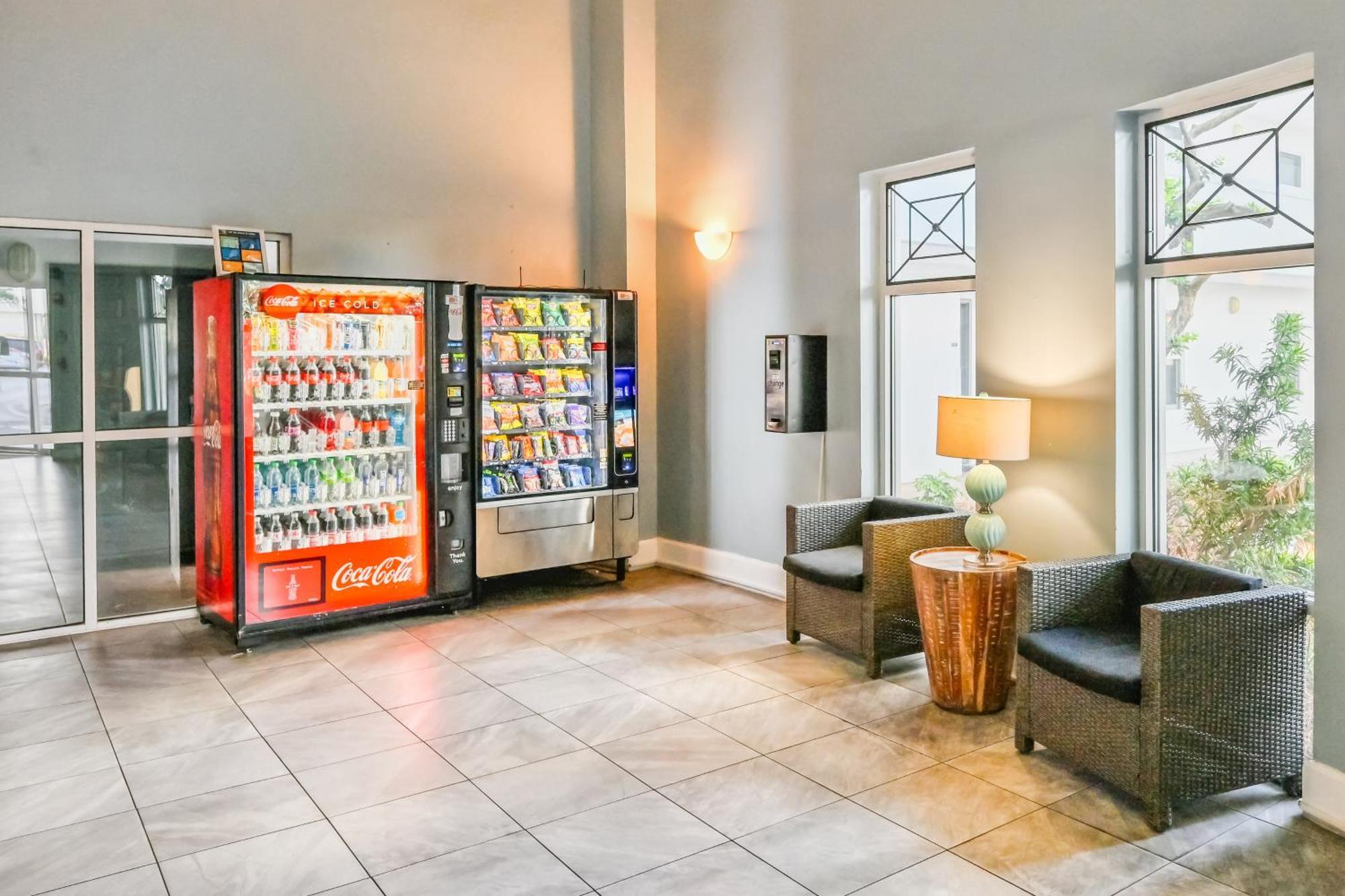 Pelican Beach Resort III Destin Room photo
